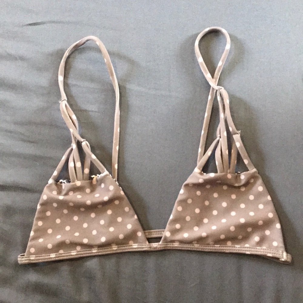 Acacia top size small